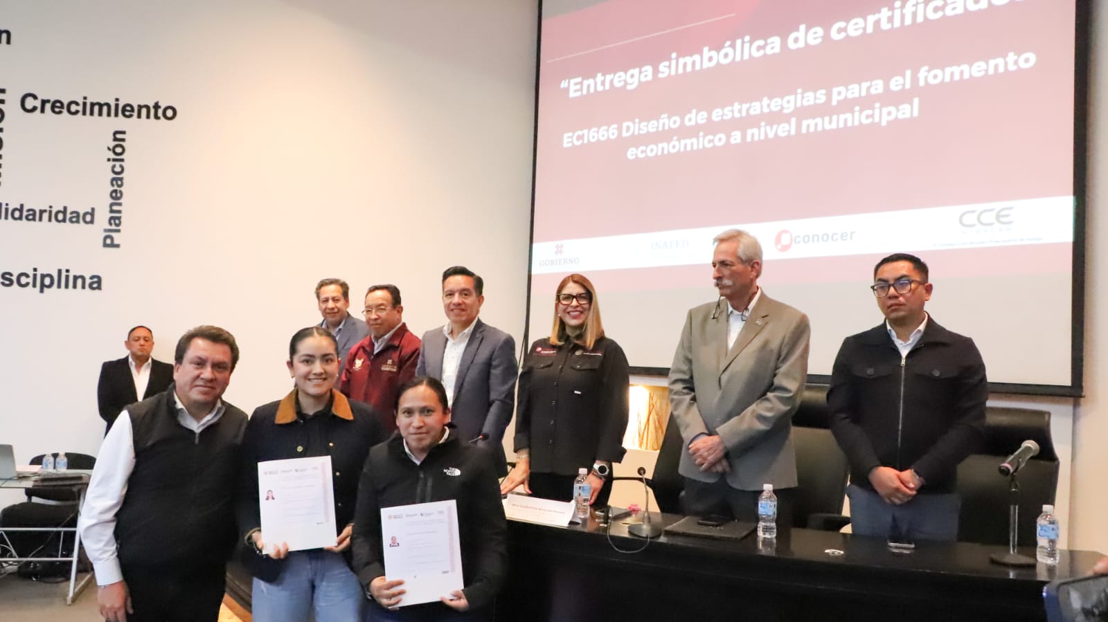 Hidalgo es referente nacional en profesionalización al certificar a titulares de Desarrollo Económico de 66 municipios